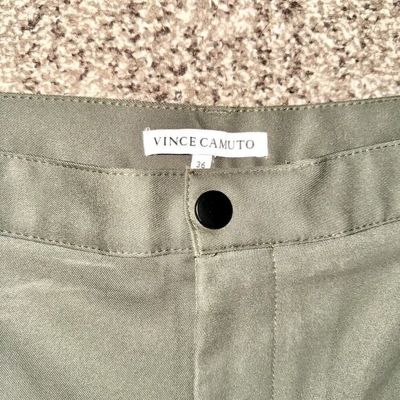 Vince Camuto Men's Performance Polyester Shorts in Solid Olive Green Size 36 - Picture 2 of 8